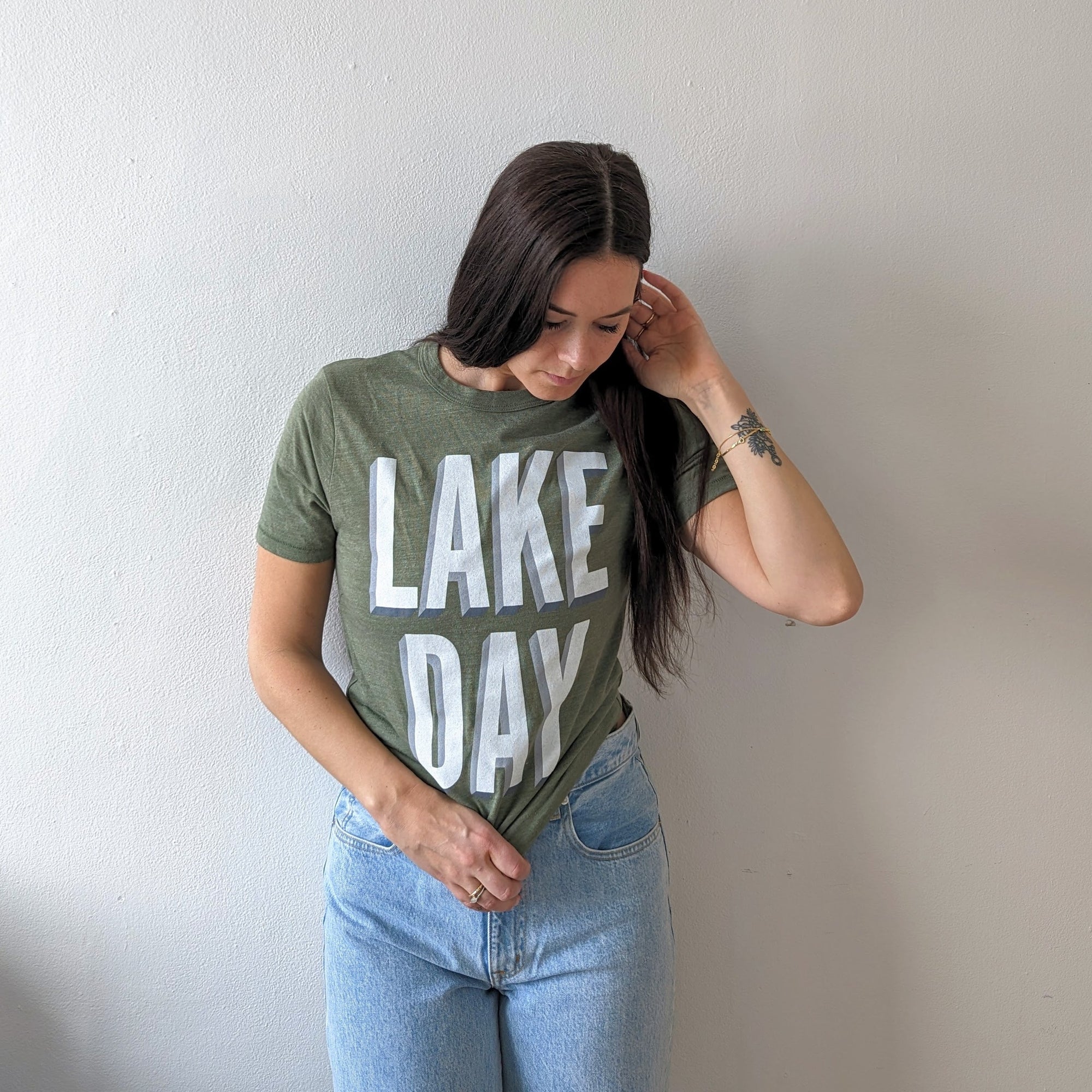 LAKE DAY 3D ECO TEE | FADED ARMY